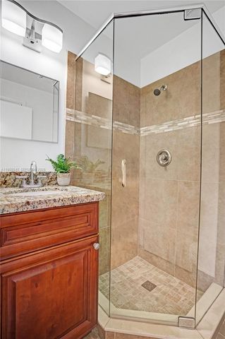 8914 Belle Aire Dr, Boca Raton, FL 33433