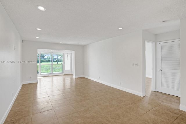 8914 Belle Aire Dr, Boca Raton, FL 33433