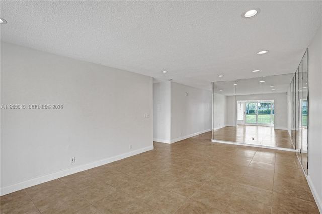 8914 Belle Aire Dr, Boca Raton, FL 33433