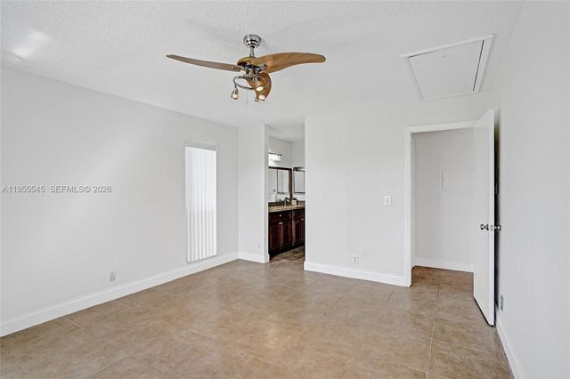 8914 Belle Aire Dr, Boca Raton, FL 33433