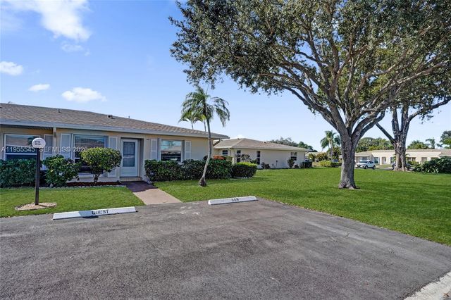 8914 Belle Aire Dr, Boca Raton, FL 33433