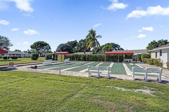 8914 Belle Aire Dr, Boca Raton, FL 33433