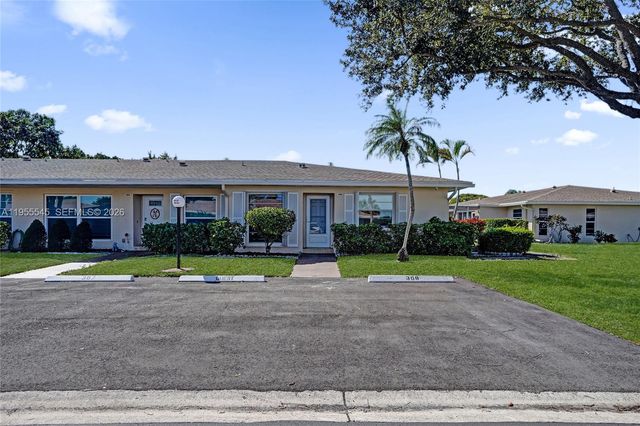 8914 Belle Aire Dr, Boca Raton, FL 33433