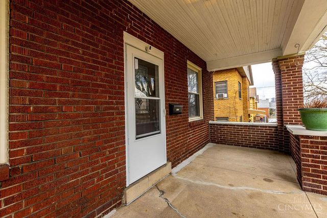 4458 W Eighth Street, Cincinnati, OH 45238