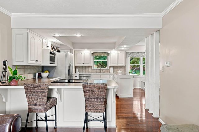 4544 S Holland Avenue, Springfield, MO 65810