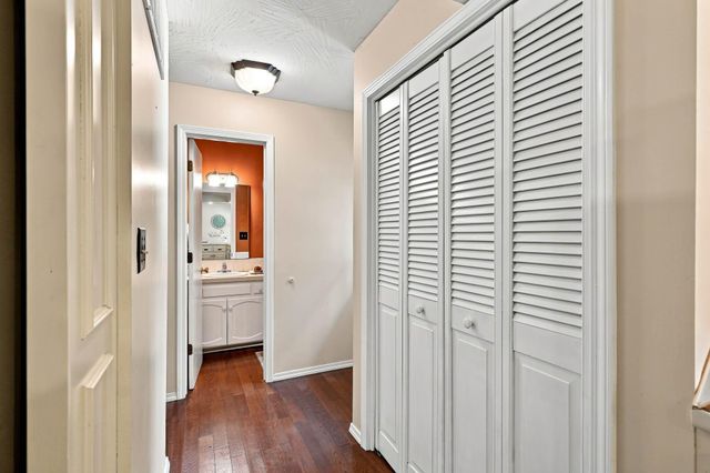 4544 S Holland Avenue, Springfield, MO 65810