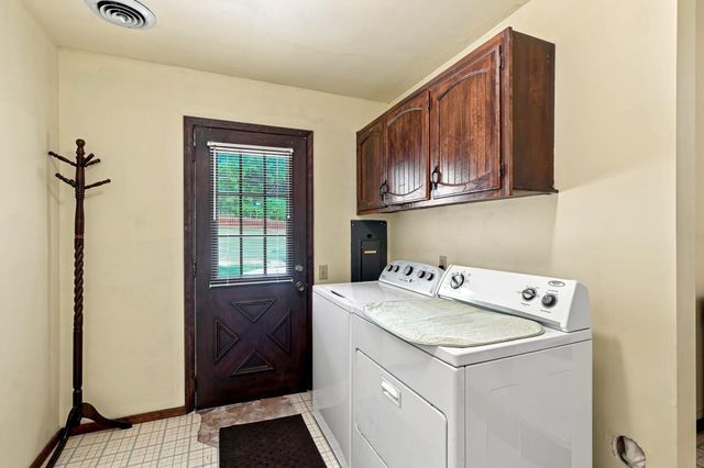 4544 S Holland Avenue, Springfield, MO 65810