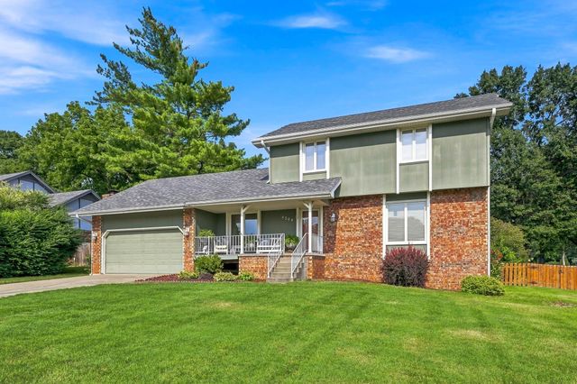 4544 S Holland Avenue, Springfield, MO 65810