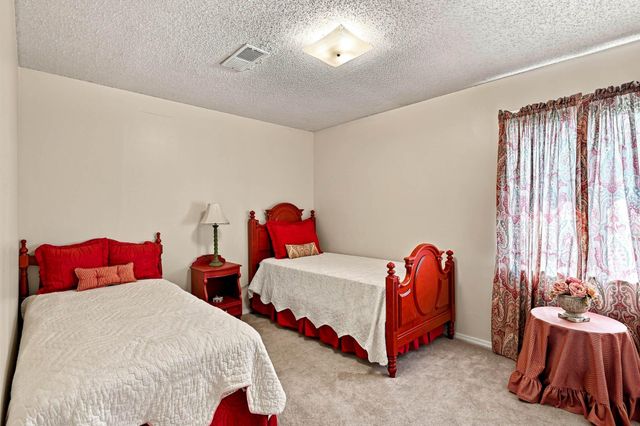 4544 S Holland Avenue, Springfield, MO 65810