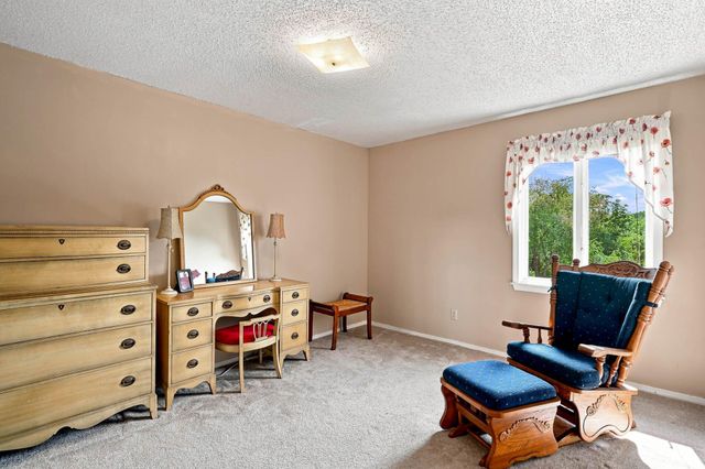 4544 S Holland Avenue, Springfield, MO 65810