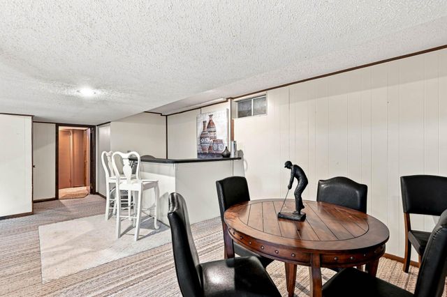4544 S Holland Avenue, Springfield, MO 65810