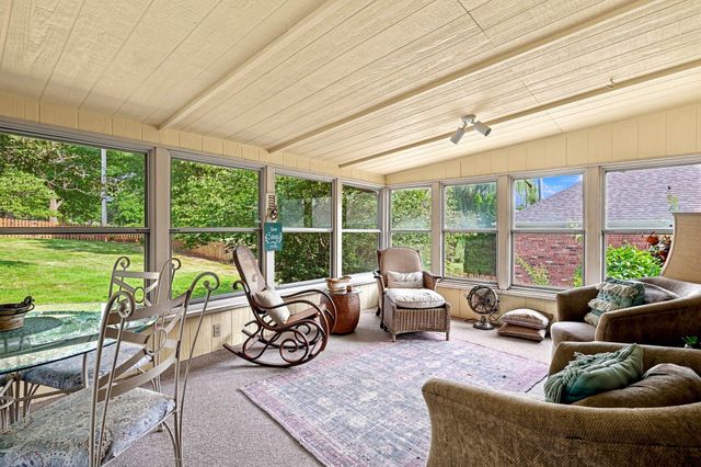4544 S Holland Avenue, Springfield, MO 65810