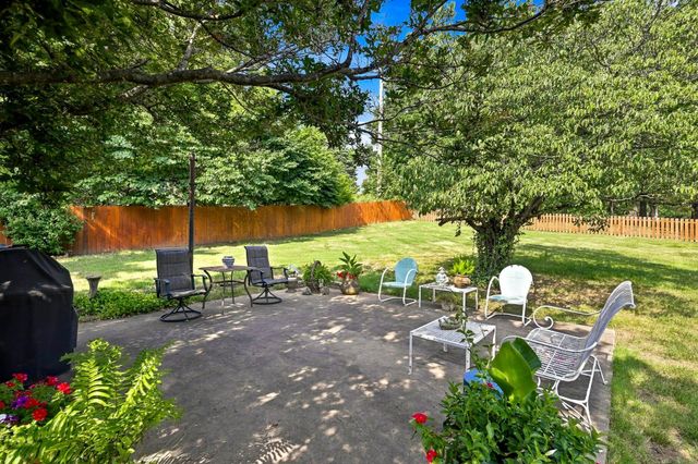 4544 S Holland Avenue, Springfield, MO 65810