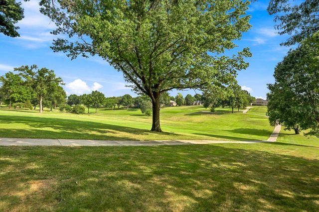 4544 S Holland Avenue, Springfield, MO 65810
