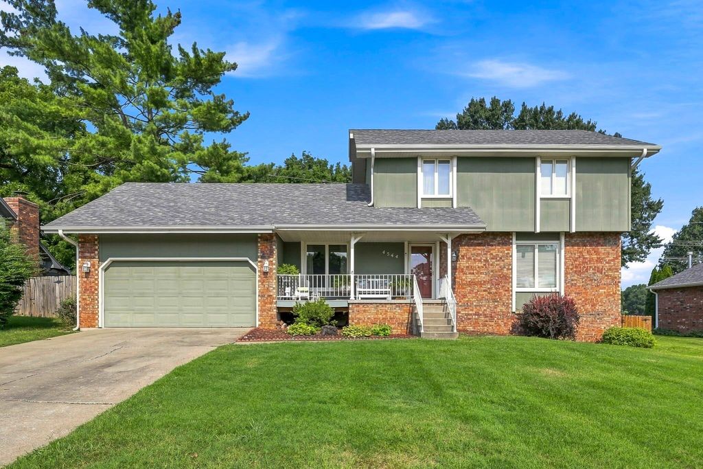4544 S Holland Avenue, Springfield, MO 65810