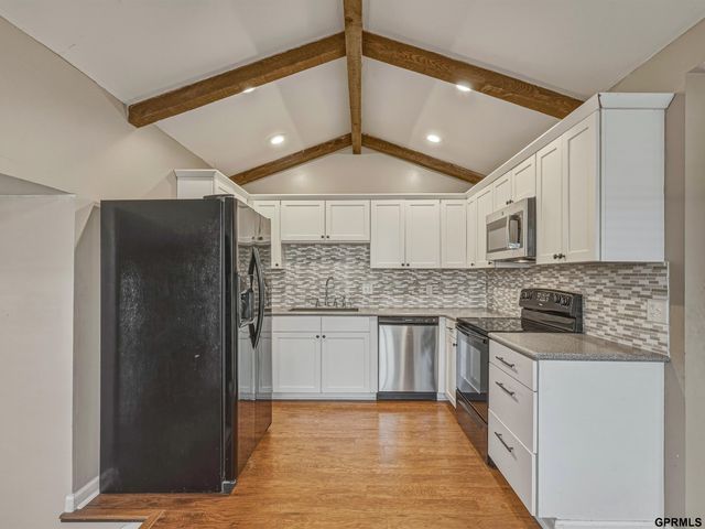 504 Kountze Memorial Drive, Bellevue, NE 68005