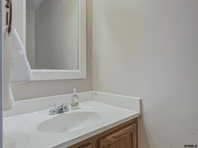 504 Kountze Memorial Drive, Bellevue, NE 68005