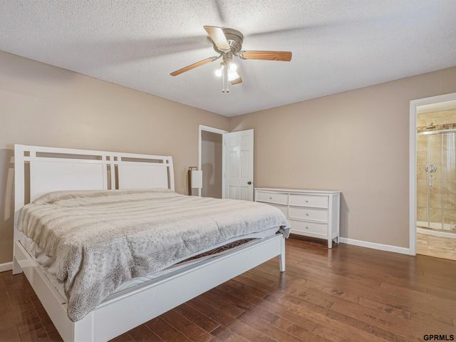 504 Kountze Memorial Drive, Bellevue, NE 68005