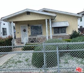 823 E 76th Place, Los Angeles, CA 90001