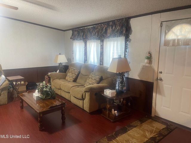 6193 Marianna Road, Holly Springs, MS 38635