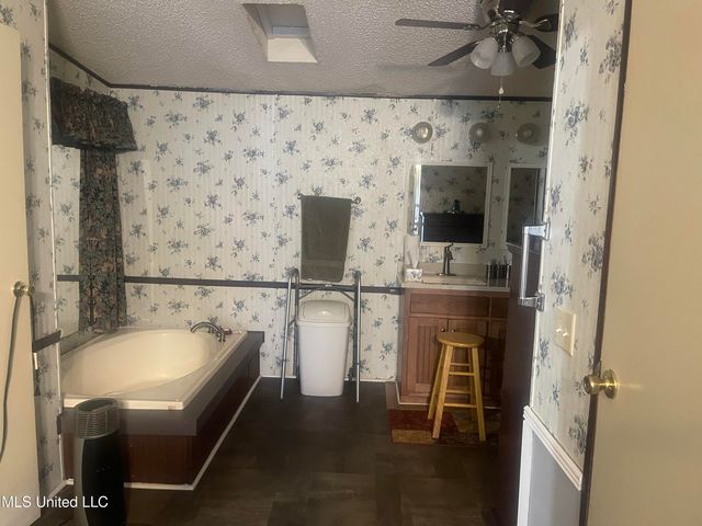 6193 Marianna Road, Holly Springs, MS 38635