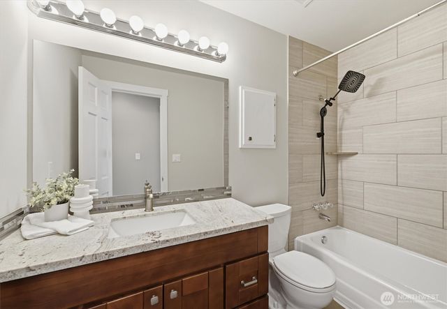 21020 98th Avenue S, Kent, WA 98031