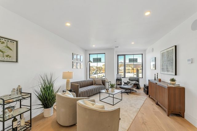 34 Oak Street 103, Boston, MA 02136