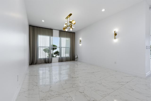 11823 Windy Forest Way, Boca Raton, FL 33498