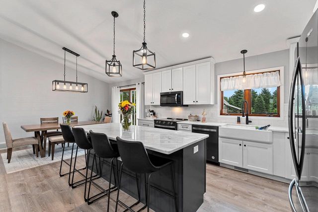 5865 CLOVER VALLEY DRIVE, New Franken, WI 54229