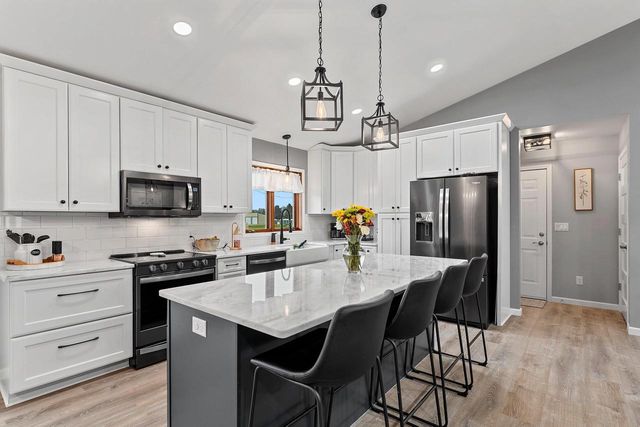 5865 CLOVER VALLEY DRIVE, New Franken, WI 54229