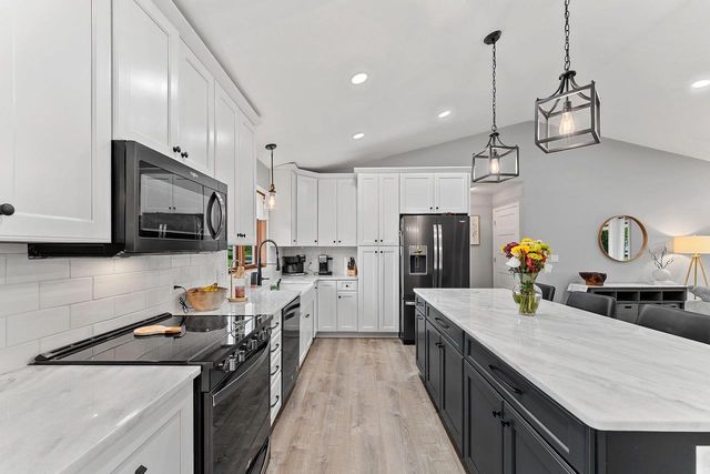 5865 CLOVER VALLEY DRIVE, New Franken, WI 54229