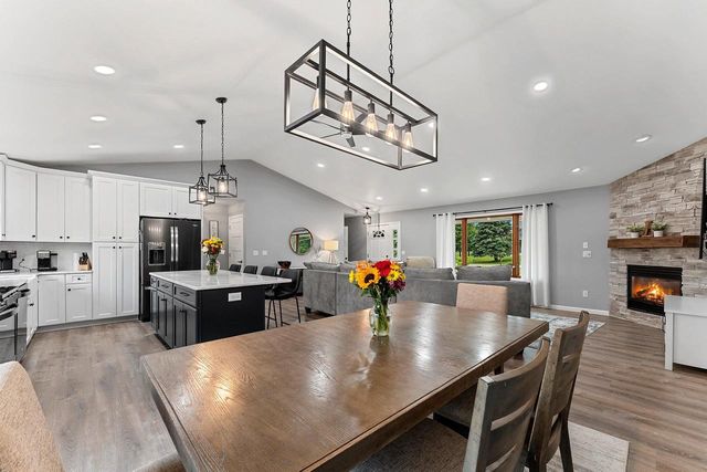 5865 CLOVER VALLEY DRIVE, New Franken, WI 54229