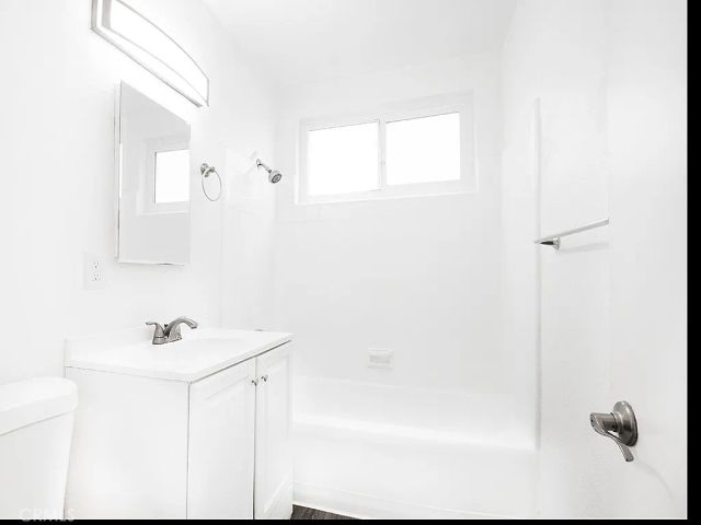 12536 Oxford Ave A, Hawthorne, CA 90250