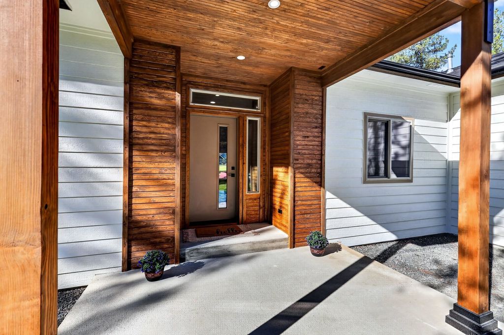 510 Hogans Way, Chewelah, WA 99109 photo 2