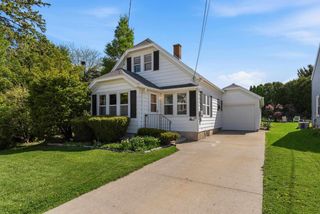 717 N University Avenue, Beaver Dam, WI 53916