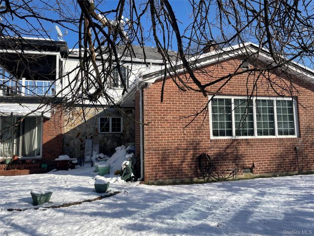 7808 221st Street, Oakland Gardens, NY 11364