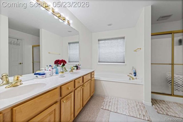 33868 Monterra Lane, Sterling Heights, MI 48312