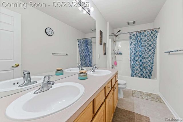 33868 Monterra Lane, Sterling Heights, MI 48312