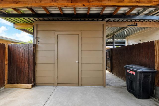 7272 Crownwest Street 7272, Houston, TX 77072