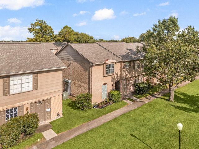 7272 Crownwest Street 7272, Houston, TX 77072