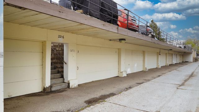 2216 Pleasant Avenue 205, Minneapolis, MN 55404