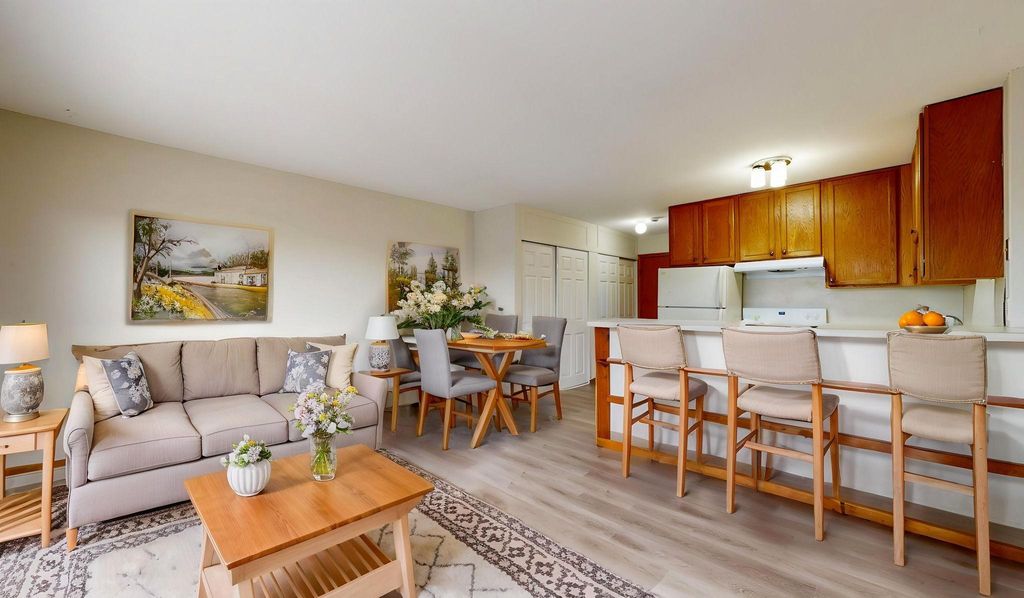 2216 Pleasant Avenue 205, Minneapolis, MN 55404