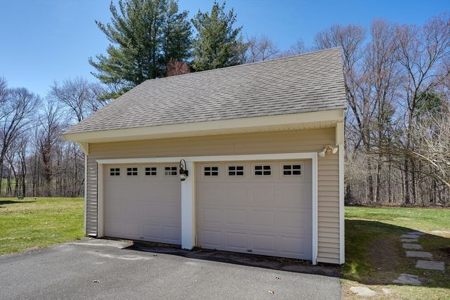 20 Stratton Rd, Grafton, MA 01519