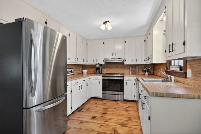 20 Stratton Rd, Grafton, MA 01519