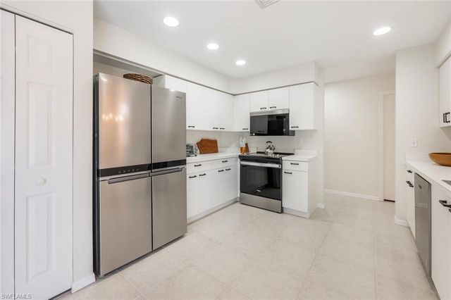 2835 Mizzen WAY, Naples, FL 34109