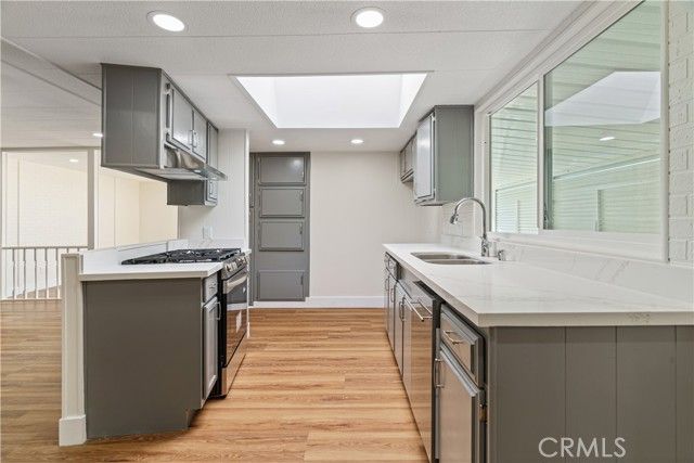 3945 Bradford 111, La Verne, CA 91750