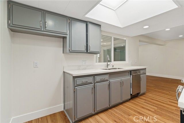 3945 Bradford 111, La Verne, CA 91750