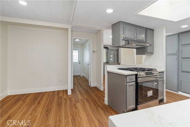 3945 Bradford 111, La Verne, CA 91750