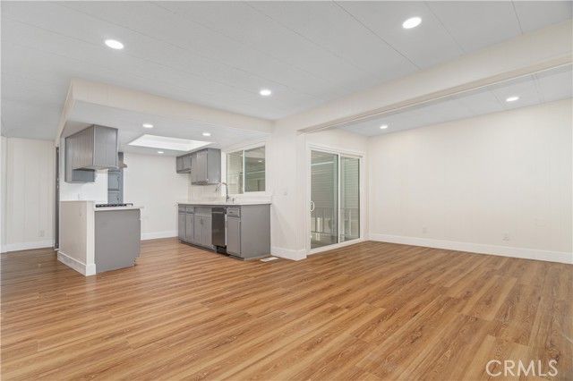 3945 Bradford 111, La Verne, CA 91750