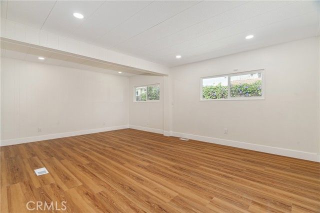 3945 Bradford 111, La Verne, CA 91750